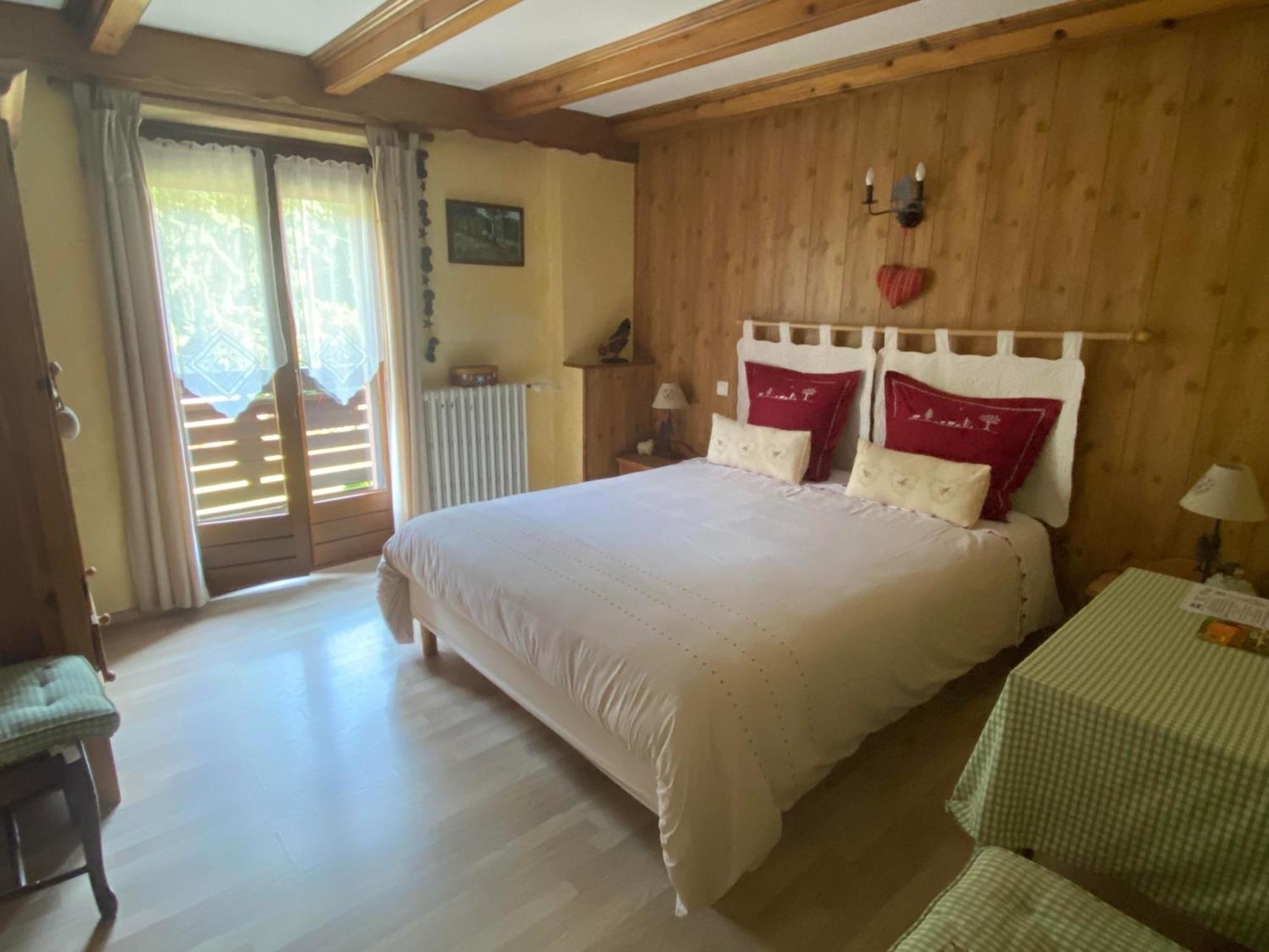 Chambres D'Hotes Des Cascades St-Nicolas 克吕特 外观 照片