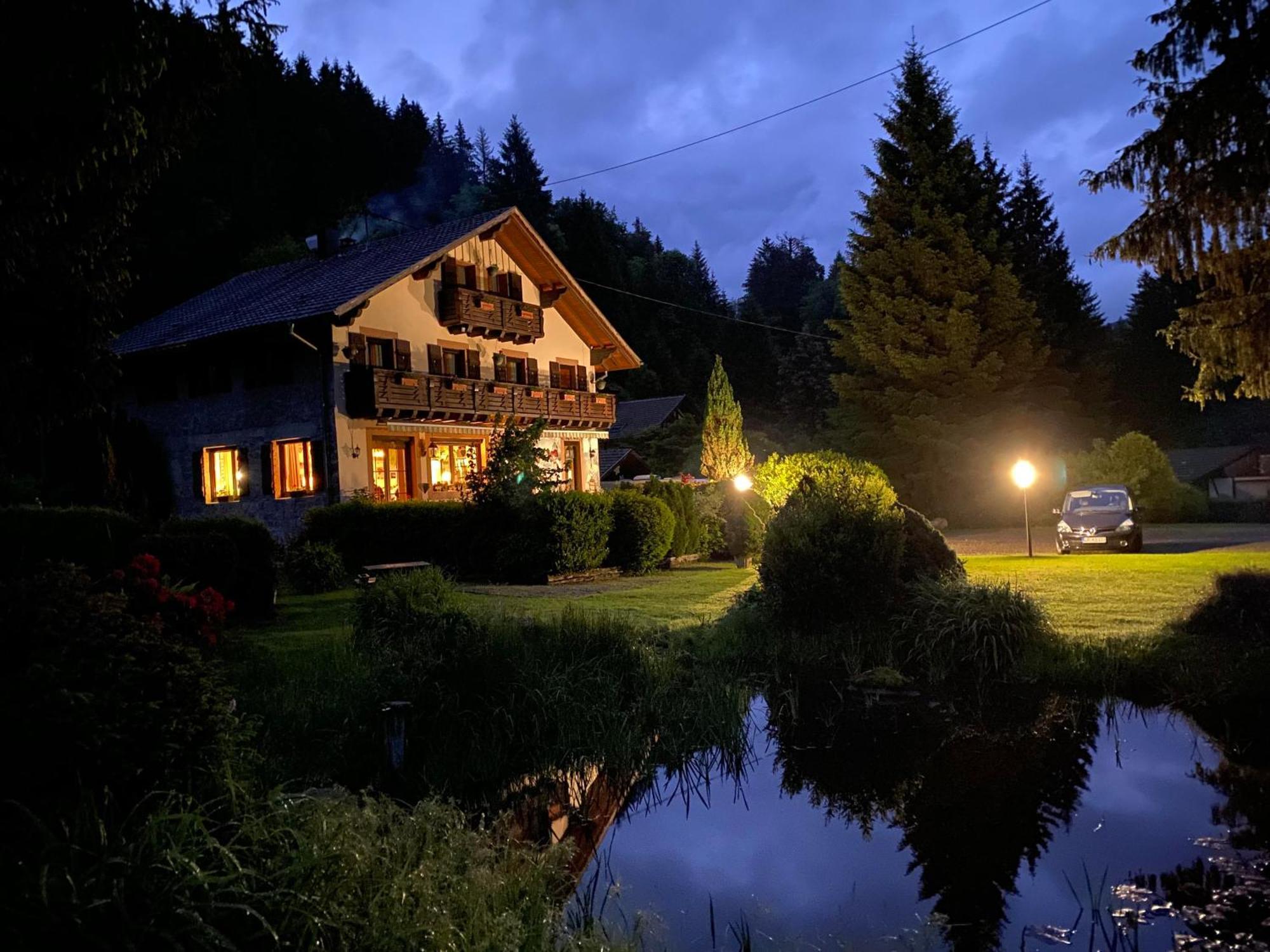 Chambres D'Hotes Des Cascades St-Nicolas 克吕特 外观 照片